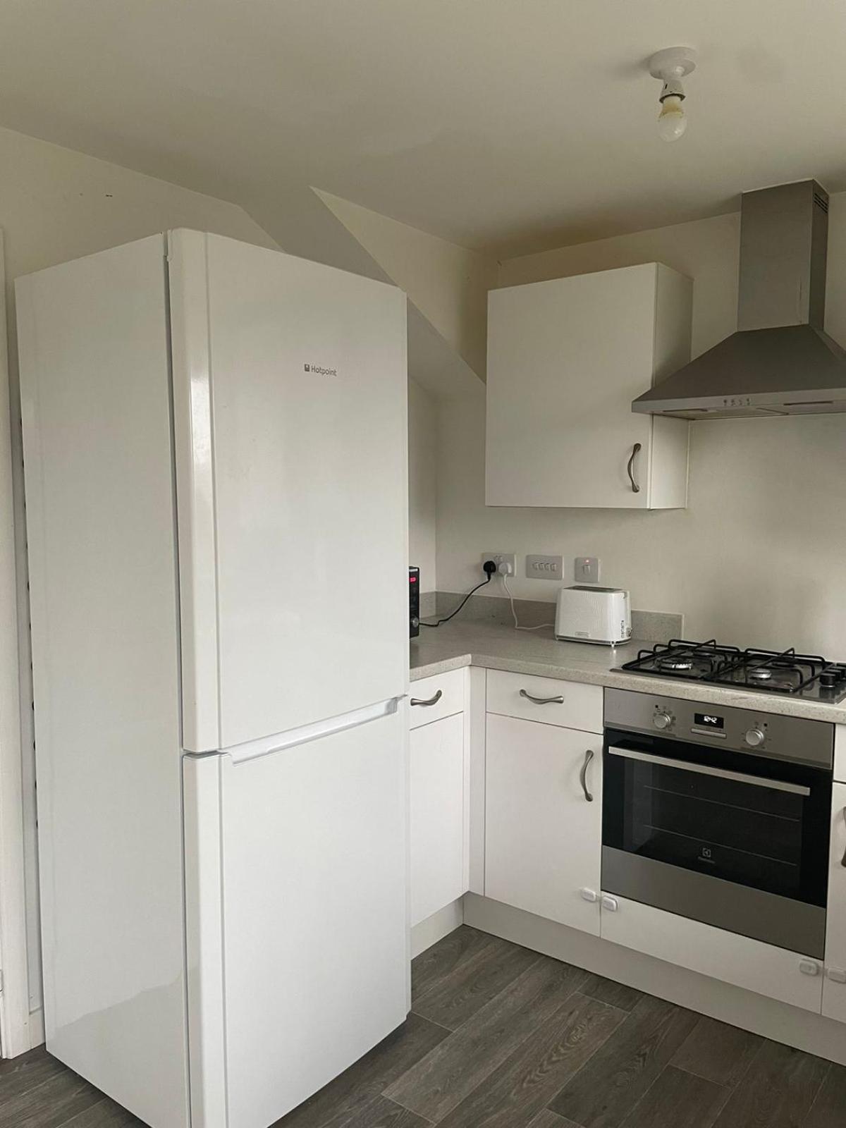Village House St Mellons - Close To A48 And M4 Cardiff Ngoại thất bức ảnh